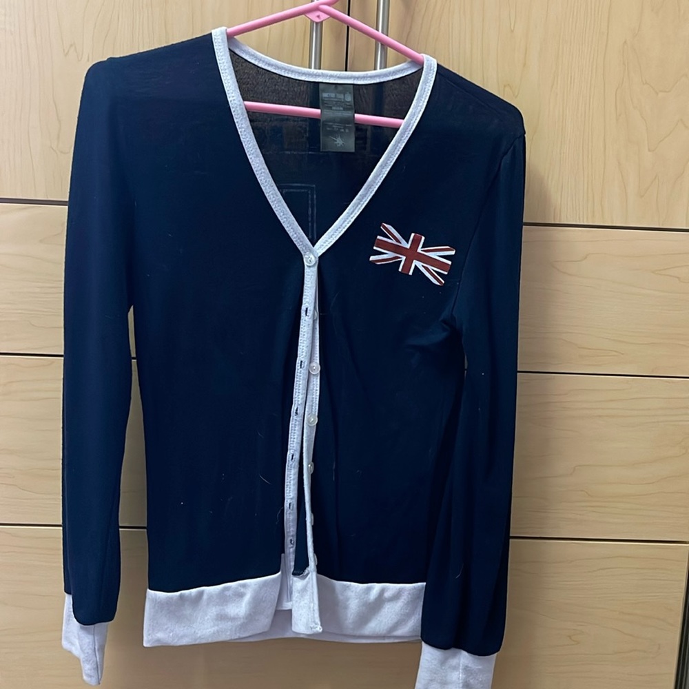 Dr. Who BBC girls sweater M